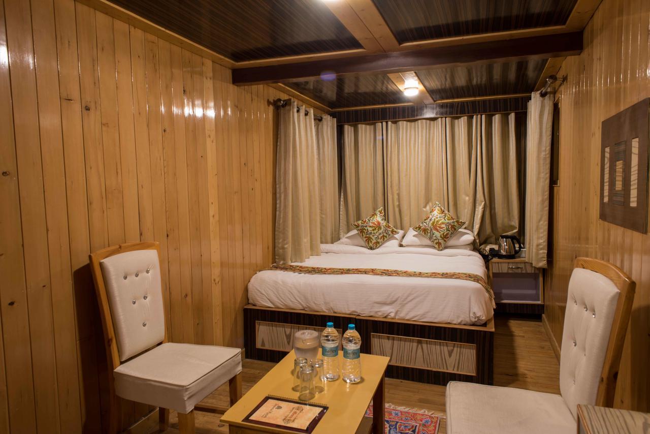 Hotel Imperial Resorts Sonamarg Exterior photo